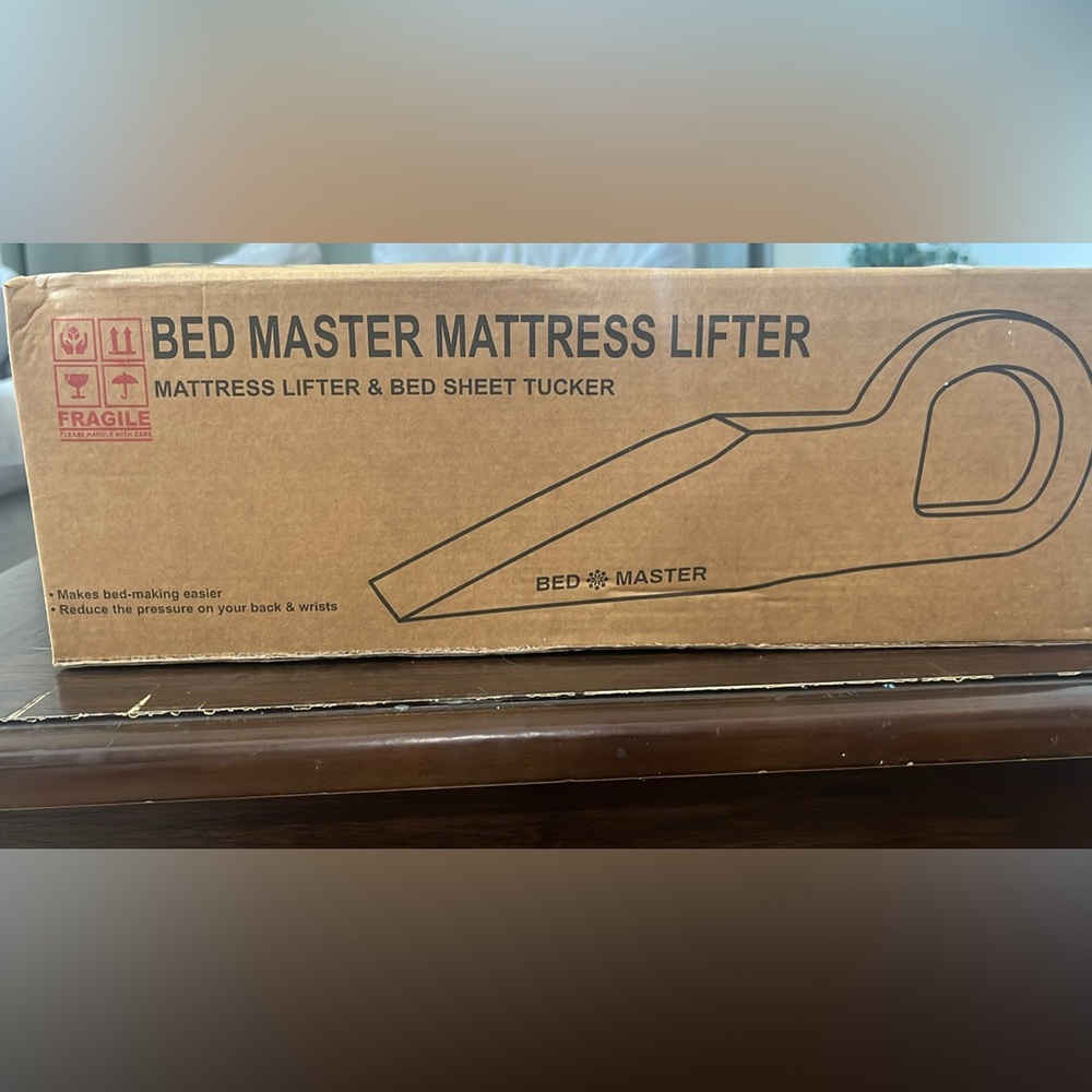 Mattress Lifter
